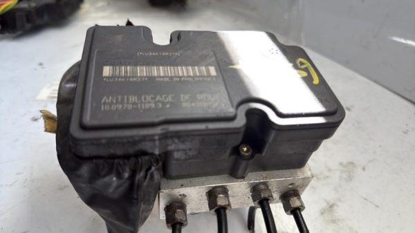 Bloc ABS (freins anti-blocage) CITROEN C2 PHASE 1 Essence - Image 2