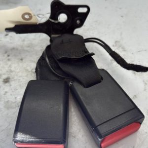 Attache ceinture arriere droit RENAULT CLIO 4 PHASE 1 BREAK Diesel - Image 1