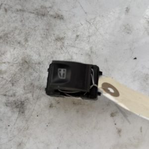 Interrupteur de leve vitre avant droit RENAULT CLIO 4 PHASE 1 BREAK Diesel - Image 1