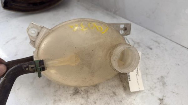 Vase d'expansion RENAULT CLIO 4 PHASE 1 BREAK Diesel - Image 2