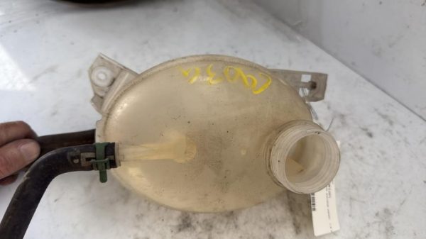 Vase d'expansion RENAULT CLIO 4 PHASE 1 BREAK Diesel - Image 3