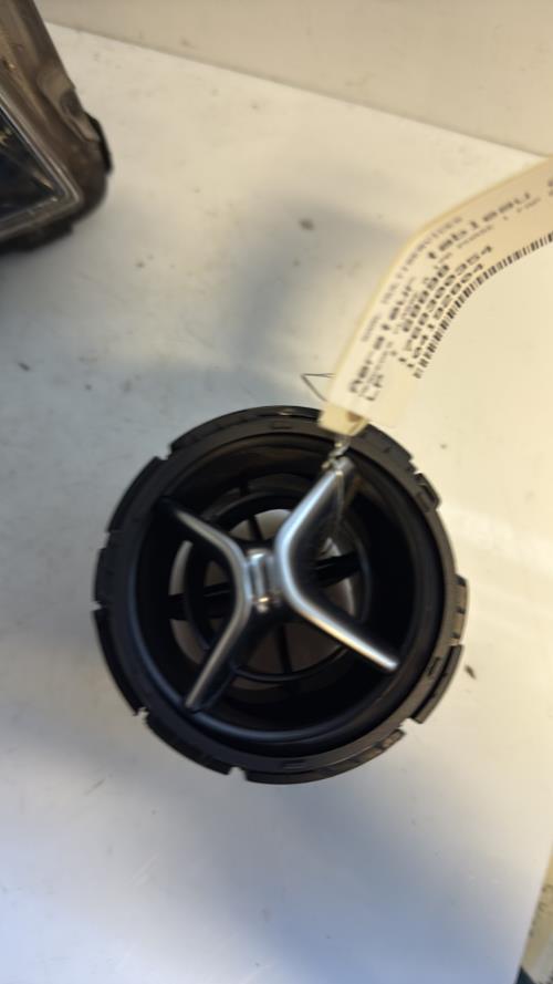 Aerateur tableau de bord MERCEDES CLASSE A 176 PHASE 1 Diesel - Image 1