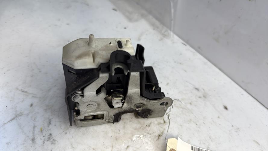 Serrure avant gauche RENAULT CLIO 2 PHASE 2 Essence - Image 2