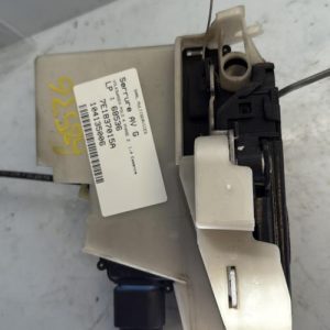Serrure avant gauche VOLKSWAGEN POLO 4 PHASE 2 Essence - Image 1