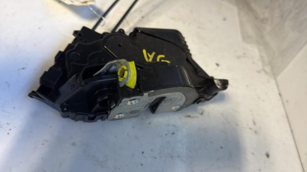 Serrure avant gauche TOYOTA YARIS 2 PHASE 1 Diesel - Image 3