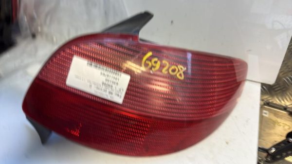 Feu arriere principal droit (feux) PEUGEOT 206 PHASE 2 Diesel - Image 3