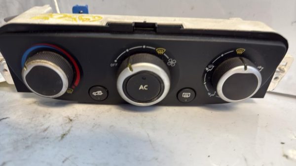 Commande chauffage RENAULT MEGANE 3 PHASE 1 Diesel - Image 1