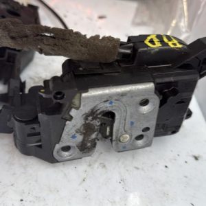 Serrure arriere droit RENAULT CLIO 3 PHASE 2 Essence - Image 1