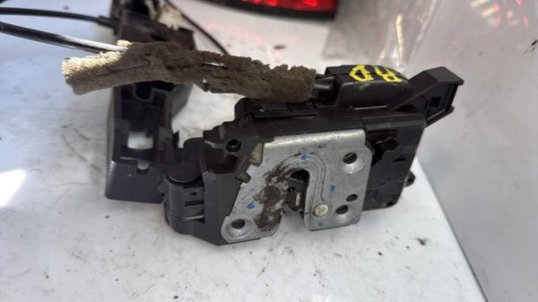 Serrure arriere droit RENAULT CLIO 3 PHASE 2 Essence - Image 3