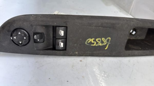 Interrupteur de leve vitre avant gauche OPEL CORSA F Essence - Image 3