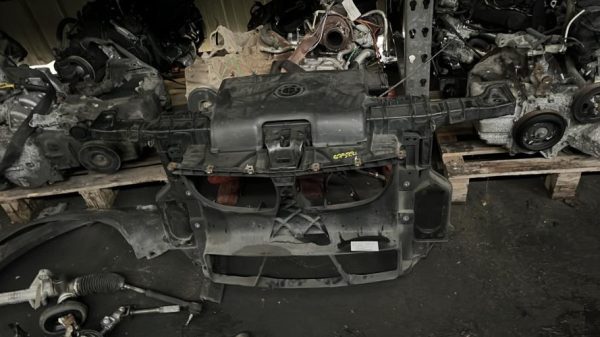 Armature avant, Masque avant BMW SERIE 1 E87 PHASE 1 Essence - Image 1
