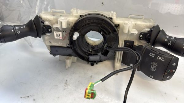 Com (Bloc Contacteur Tournant+Commodo Essuie Glace+Commodo Phare) RENAULT MEGANE 3 PHASE 1 Diesel - Image 3