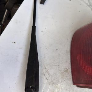 Bras essuie glace avant droit FORD FIESTA 6 PHASE 2 Essence - Image 1