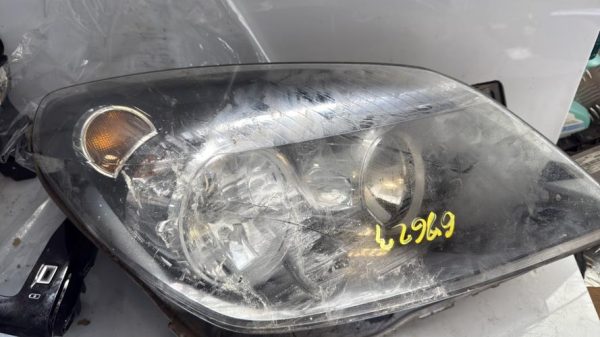 Optique avant principal droit (feux)(phare) OPEL ZAFIRA B PHASE 1 Diesel - Image 1