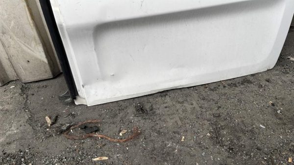 Porte de coffre droit RENAULT TRAFIC 2 PHASE 2 Diesel - Image 3
