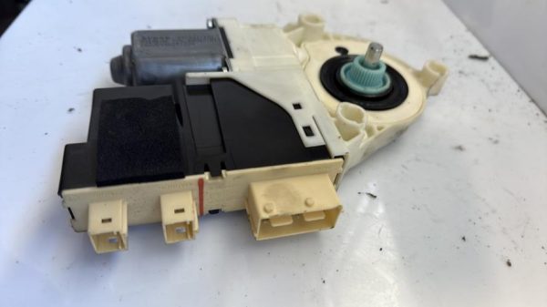Moteur leve vitre avant droit CITROEN C4 1 PHASE 1 Essence - Image 4