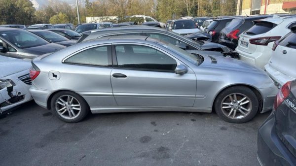 Platine feu arriere droit MERCEDES CLASSE C 203 COUPE SPORT PHASE 1 Diesel - Image 6
