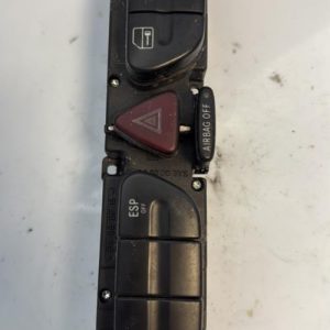 Bouton de warning MERCEDES CLASSE C 203 COUPE SPORT PHASE 1 Diesel - Image 1