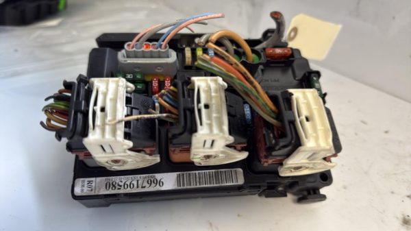 Boitier servitude moteur (BSM) PEUGEOT 207 PHASE 2 BREAK Essence - Image 1