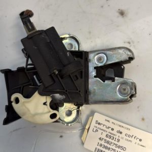 Serrure de coffre VOLKSWAGEN PASSAT 5 CC COUPE Diesel - Image 1
