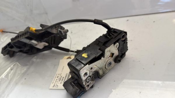 Serrure arriere droit PEUGEOT 207 PHASE 2 BREAK Essence - Image 2