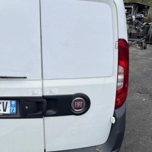 Porte de coffre droit FIAT DOBLO 2 PHASE 2 Diesel - Image 1
