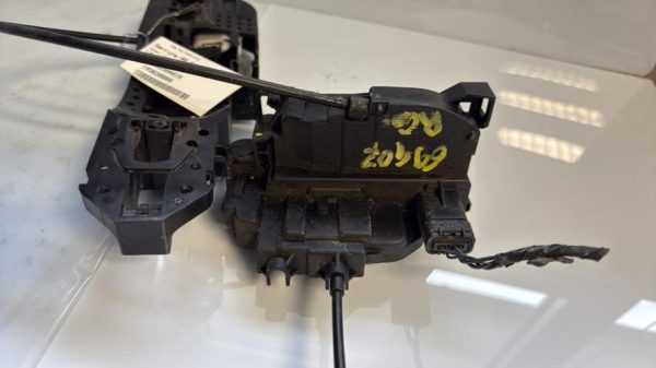 Serrure arriere gauche RENAULT MEGANE 3 PHASE 1 Diesel - Image 2
