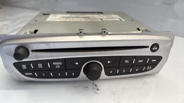 Autoradio d'origine RENAULT GRAND SCENIC 3 PHASE 1 Diesel - Image 2