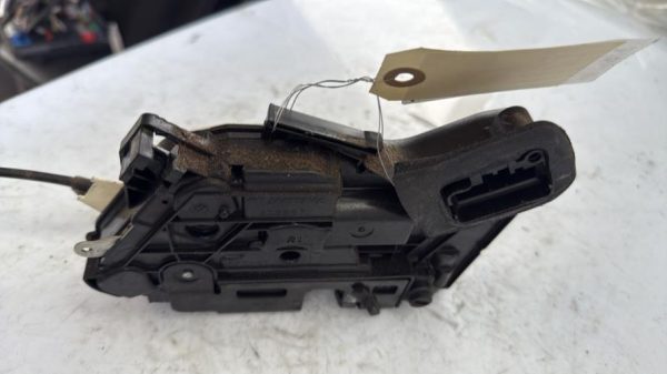 Serrure arriere droit VOLKSWAGEN POLO 5 PHASE 1 Diesel - Image 3