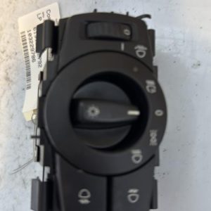Commande de phare BMW SERIE 1 E87 PHASE 1 Essence - Image 1