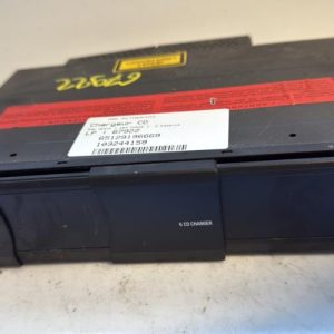 Chargeur CD BMW SERIE 1 E87 PHASE 1 Essence - Image 1