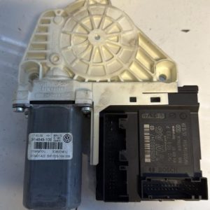Moteur leve vitre avant gauche VOLKSWAGEN PASSAT 5 CC COUPE Diesel - Image 1
