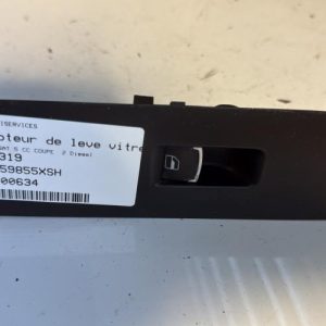 Interrupteur de leve vitre avant droit VOLKSWAGEN PASSAT 5 CC COUPE Diesel - Image 1