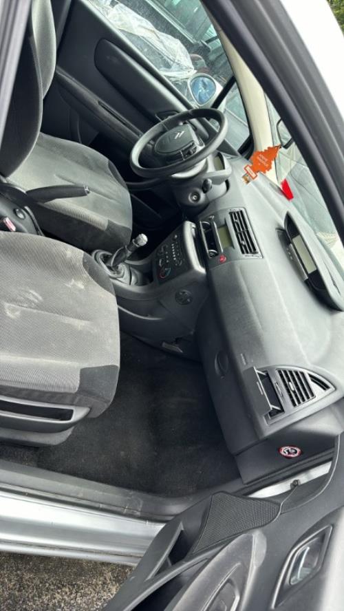 Moteur leve vitre avant droit CITROEN C4 1 PHASE 1 Essence - Image 6