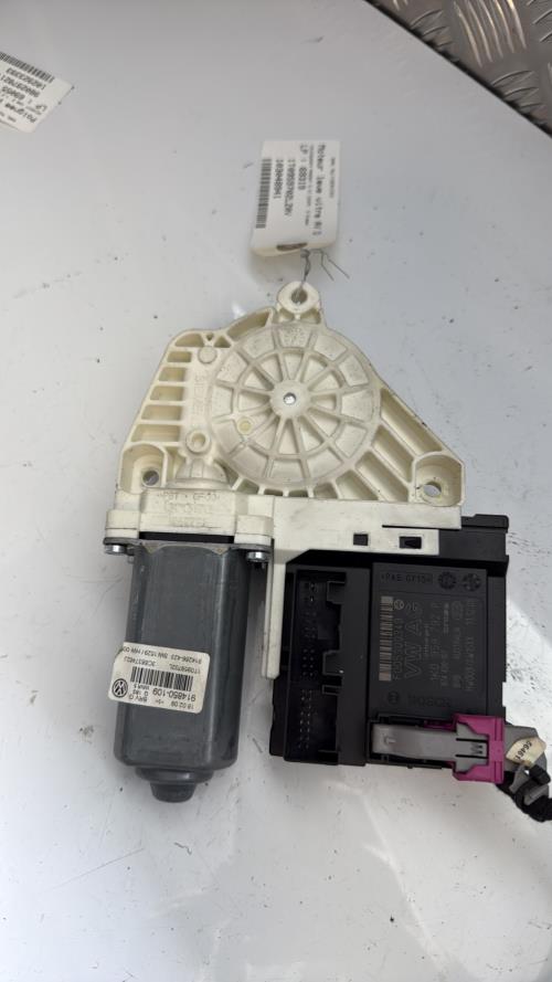 Moteur leve vitre avant droit VOLKSWAGEN PASSAT 5 CC COUPE Diesel - Image 3