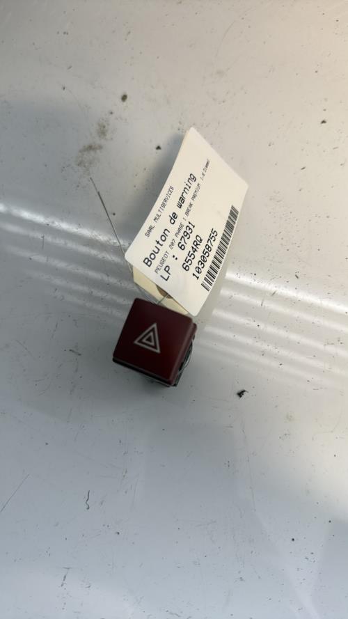 Bouton de warning PEUGEOT 207 PHASE 1 BREAK Diesel - Image 3