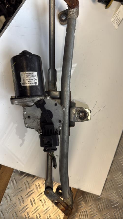 Moteur essuie glace avant VOLKSWAGEN GOLF 4 Diesel - Image 3