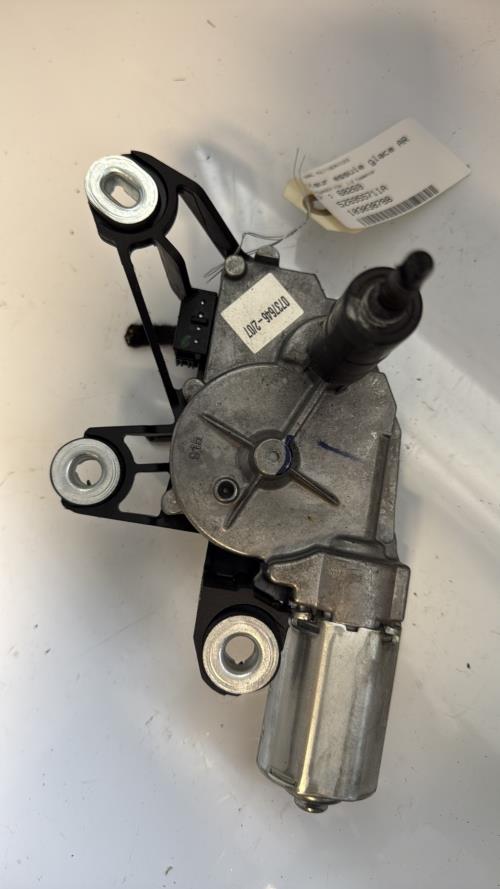 Moteur essuie glace arriere VOLKSWAGEN FOX Essence - Image 1