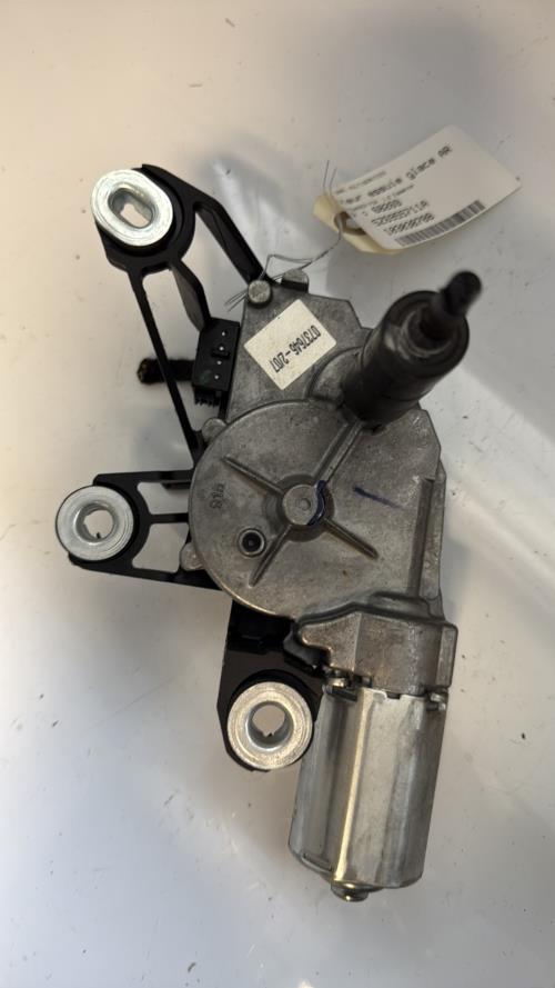 Moteur essuie glace arriere VOLKSWAGEN FOX Essence - Image 2