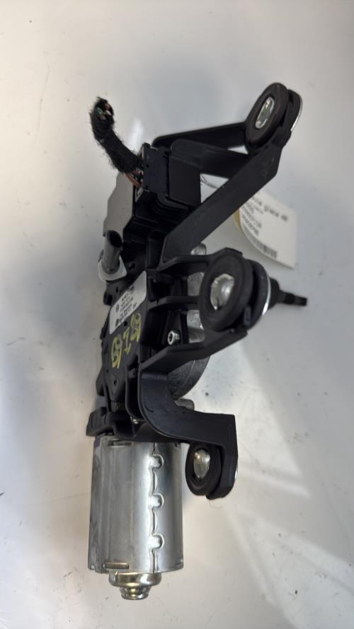 Moteur essuie glace arriere VOLKSWAGEN FOX Essence - Image 3