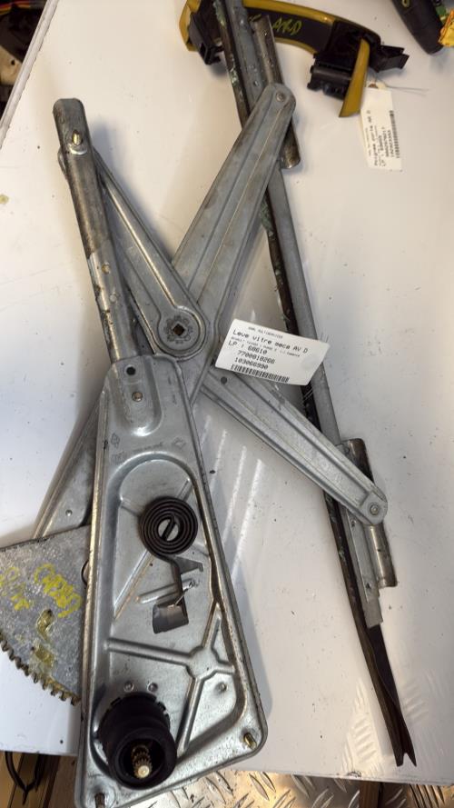Leve vitre mecanique avant droit RENAULT TWINGO 1 PHASE 2 Essence - Image 2