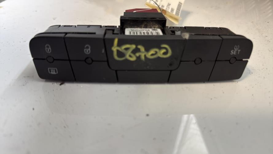 Bouton/Interrupteur SEAT IBIZA 4 PHASE 2 Diesel - Image 2