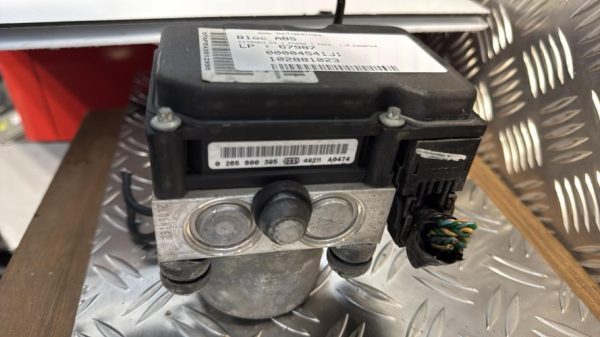 Bloc ABS (freins anti-blocage) CITROEN C4 1 PHASE 1 Essence - Image 3