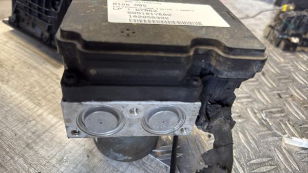 Bloc ABS (freins anti-blocage) KIA PICANTO 2 PHASE 2 Essence - Image 2