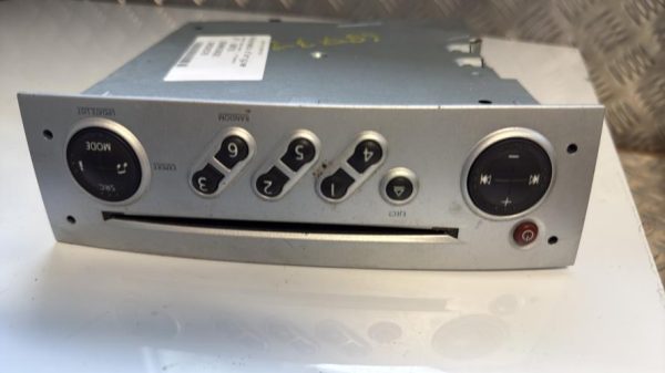 Autoradio d'origine RENAULT MODUS PHASE 1 Essence - Image 1