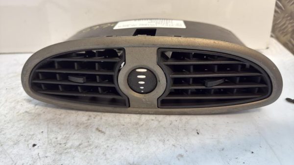 Aerateur tableau de bord RENAULT CLIO 3 PHASE 1 Essence - Image 1