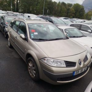Pare boue avant gauche RENAULT MEGANE 2 PHASE 2 BREAK Diesel - Image 1
