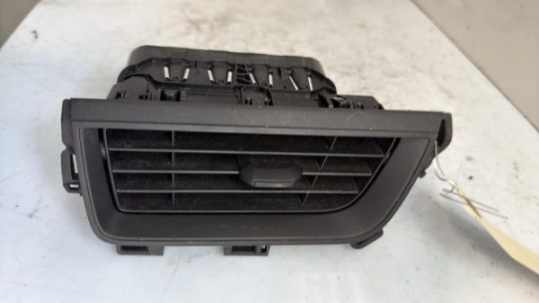 Aerateur tableau de bord avant gauche RENAULT EXPRESS VAN Diesel/Hybride - Image 2