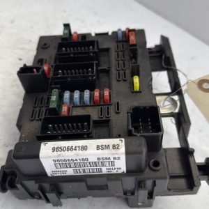 Boitier servitude moteur (BSM) PEUGEOT 206 PHASE 2 Essence - Image 1