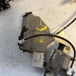 Serrure arriere droit PEUGEOT 308 1 SW PHASE 1 BREAK Diesel - Image 1